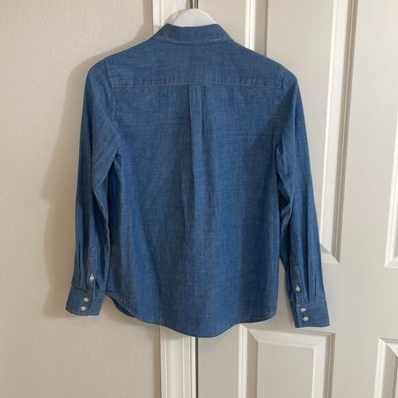 NWOT J. McLaughlin Cotton Chambray Button Down Shirt - Picture 2 of 3